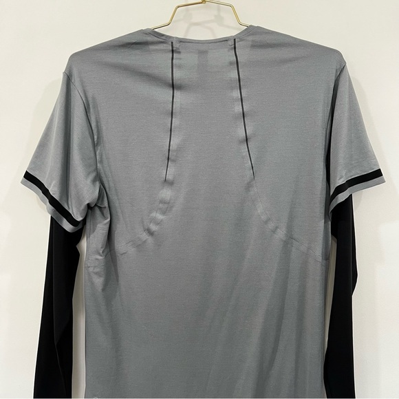 Lululemon Fast and Free Long Sleeve Size Small Gray/Black Long Sleeve - Picture 4 of 7